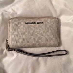 Michael Kors wristlet